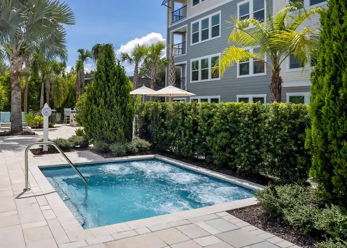 Resort Style - Pool View - Hotub - Moffitt - Pet - Mid Term Rental - Gated - Gym - Wifi - Usf - Elevators - Long Stay