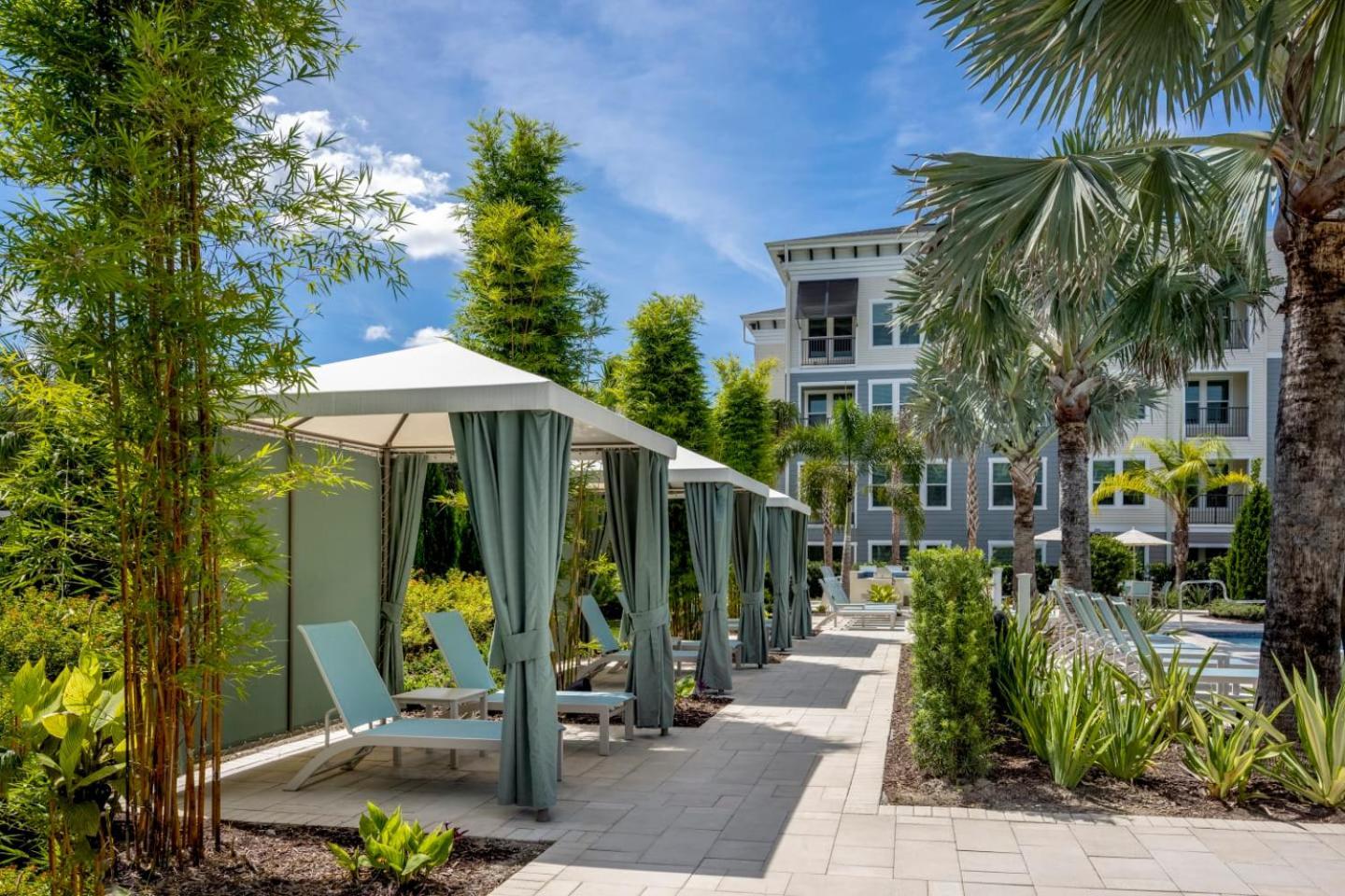 Style - Pool View - Hotub - Moffitt - Pet - Mid Term - Gated - Gym - Wifi - Usf - Elevators - Long