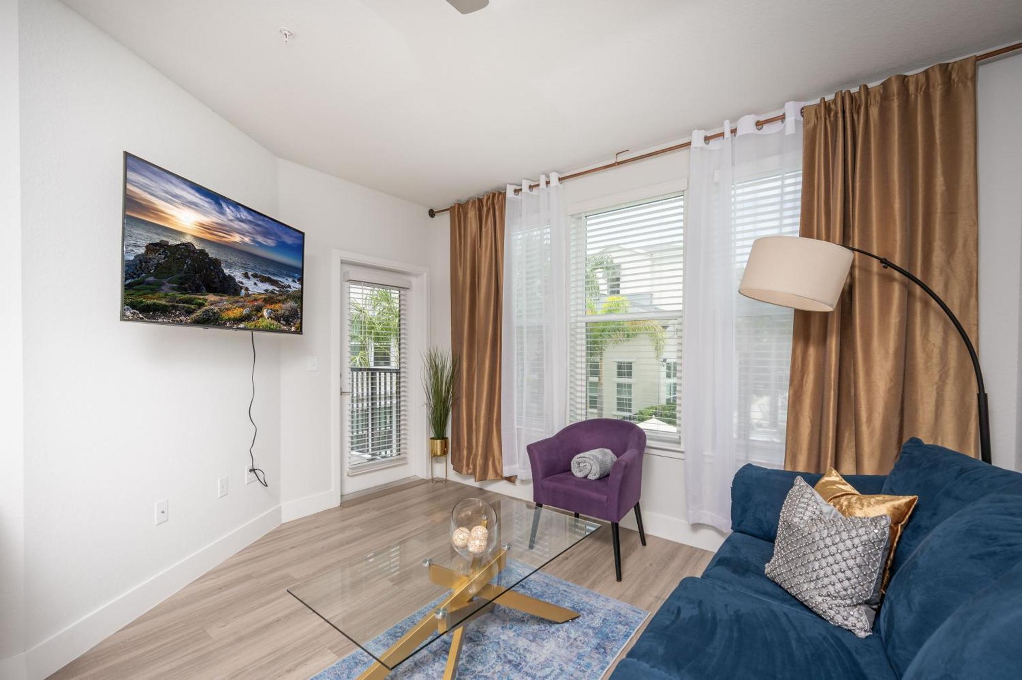 Style - Pool View - Hotub - Moffitt - Pet - Mid Term - Gated - Gym - Wifi - Usf - Elevators - Long Apartment Tampa