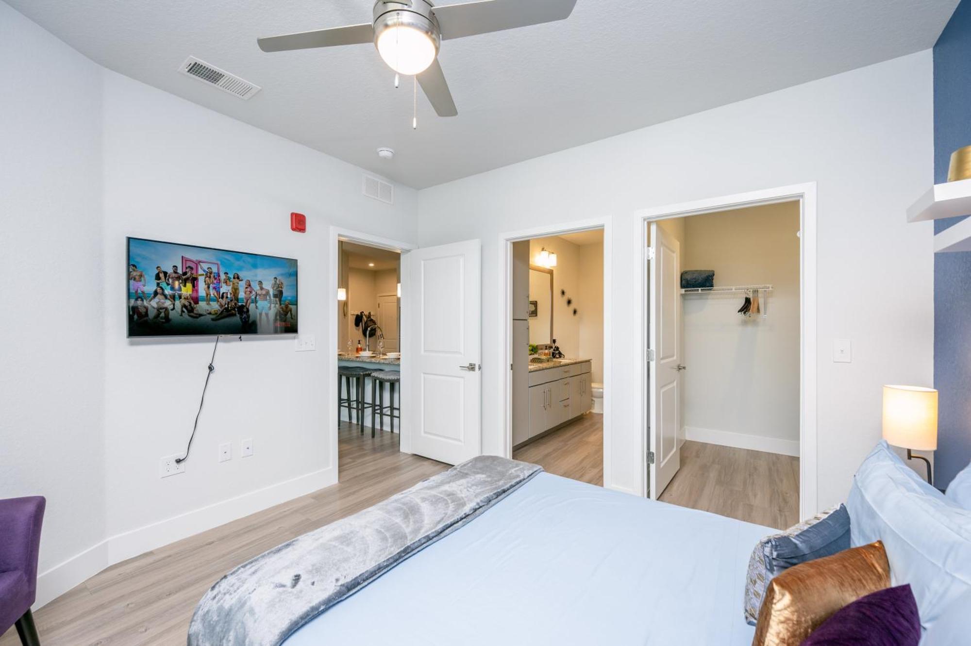Style - Pool View - Hotub - Moffitt - Pet - Mid Term - Gated - Gym - Wifi - Usf - Elevators - Long Appartement *